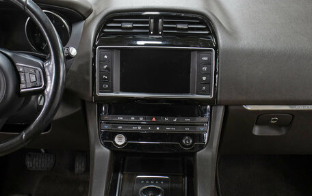 Jaguar F-Pace, 2016 год, 2 149 000 рублей, 15 фотография