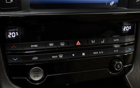 Jaguar F-Pace, 2016 год, 2 149 000 рублей, 21 фотография