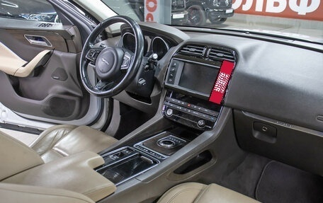 Jaguar F-Pace, 2016 год, 2 149 000 рублей, 11 фотография