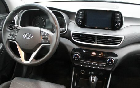 Hyundai Tucson III, 2019 год, 2 300 000 рублей, 16 фотография