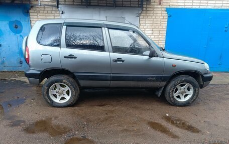 Chevrolet Niva I рестайлинг, 2004 год, 350 000 рублей, 2 фотография