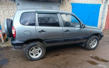 Chevrolet Niva I рестайлинг, 2004 год, 350 000 рублей, 23 фотография