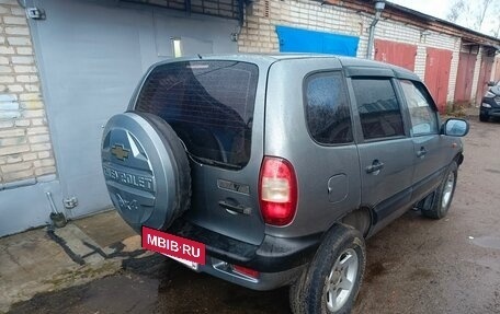 Chevrolet Niva I рестайлинг, 2004 год, 350 000 рублей, 24 фотография
