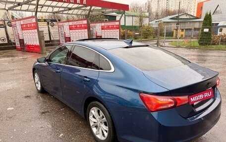 Chevrolet Malibu IX, 2018 год, 1 300 000 рублей, 4 фотография