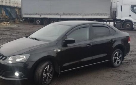 Volkswagen Polo VI (EU Market), 2013 год, 1 200 000 рублей, 2 фотография