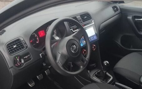 Volkswagen Polo VI (EU Market), 2013 год, 1 200 000 рублей, 15 фотография