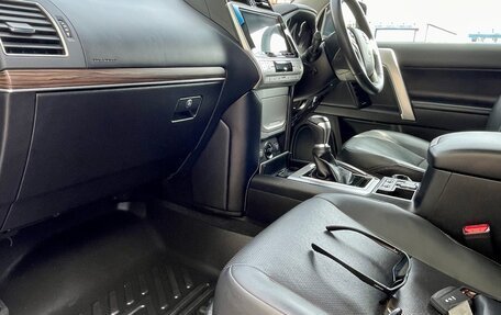 Toyota Land Cruiser Prado 150 рестайлинг 2, 2020 год, 5 000 000 рублей, 7 фотография