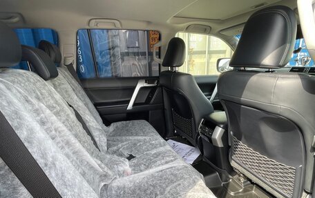 Toyota Land Cruiser Prado 150 рестайлинг 2, 2020 год, 5 000 000 рублей, 17 фотография