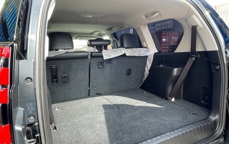 Toyota Land Cruiser Prado 150 рестайлинг 2, 2020 год, 5 000 000 рублей, 13 фотография