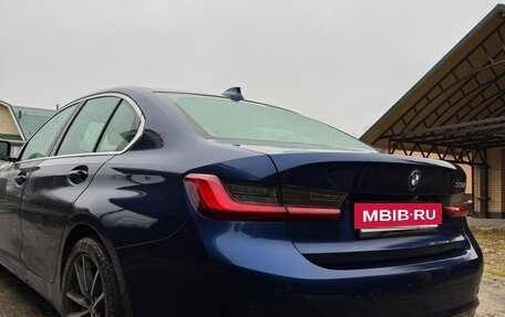 BMW 3 серия, 2019 год, 3 400 000 рублей, 3 фотография