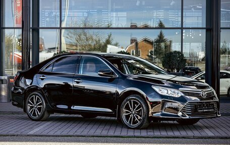 Toyota Camry, 2017 год, 1 955 000 рублей, 3 фотография