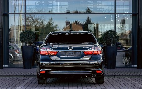 Toyota Camry, 2017 год, 1 955 000 рублей, 5 фотография