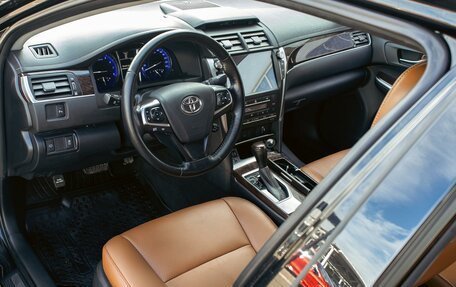 Toyota Camry, 2017 год, 1 955 000 рублей, 13 фотография