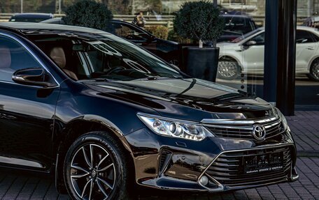 Toyota Camry, 2017 год, 1 955 000 рублей, 8 фотография