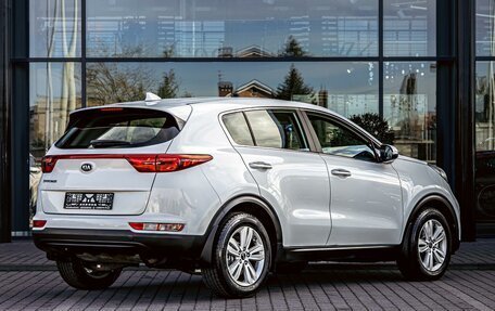 KIA Sportage IV рестайлинг, 2018 год, 1 895 000 рублей, 6 фотография