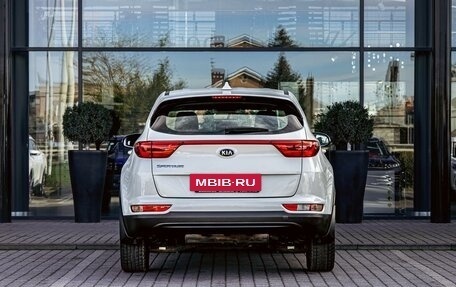 KIA Sportage IV рестайлинг, 2018 год, 1 895 000 рублей, 5 фотография