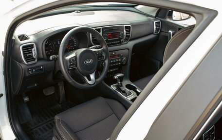 KIA Sportage IV рестайлинг, 2018 год, 1 895 000 рублей, 13 фотография