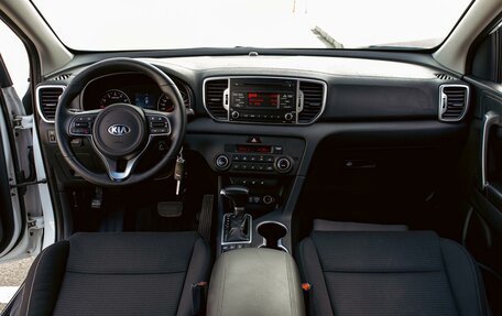 KIA Sportage IV рестайлинг, 2018 год, 1 895 000 рублей, 16 фотография