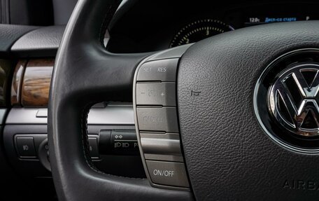 Volkswagen Phaeton I рестайлинг, 2013 год, 2 335 000 рублей, 20 фотография