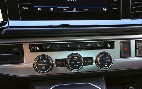 Volkswagen Multivan T6 рестайлинг, 2021 год, 5 250 000 рублей, 14 фотография