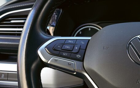 Volkswagen Multivan T6 рестайлинг, 2021 год, 5 250 000 рублей, 16 фотография