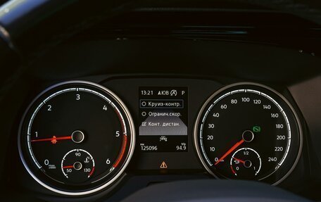 Volkswagen Multivan T6 рестайлинг, 2021 год, 5 250 000 рублей, 20 фотография