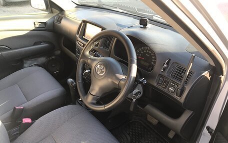 Toyota Succeed I рестайлинг, 2011 год, 860 000 рублей, 2 фотография