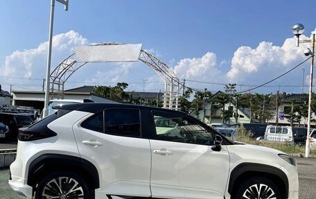 Toyota Yaris Cross, 2021 год, 1 390 000 рублей, 6 фотография