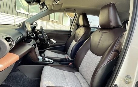 Toyota Yaris Cross, 2021 год, 1 390 000 рублей, 22 фотография