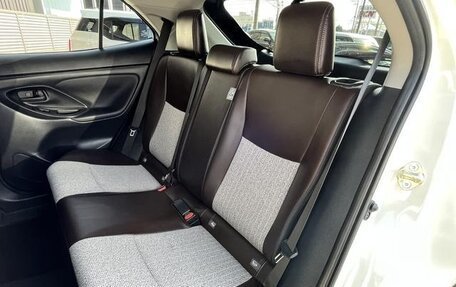 Toyota Yaris Cross, 2021 год, 1 390 000 рублей, 24 фотография