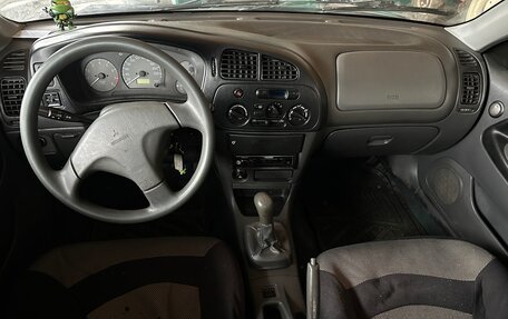 Mitsubishi Colt VI рестайлинг, 1995 год, 135 000 рублей, 8 фотография