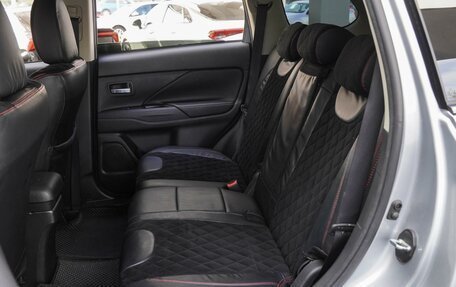 Mitsubishi Outlander III рестайлинг 3, 2018 год, 3 050 000 рублей, 9 фотография