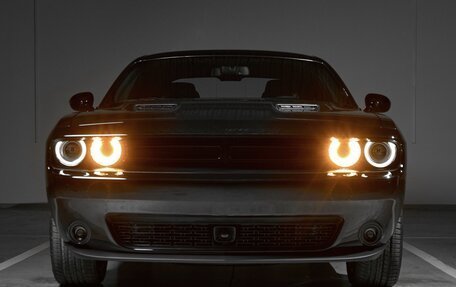 Dodge Challenger III рестайлинг 2, 2023 год, 11 000 000 рублей, 2 фотография