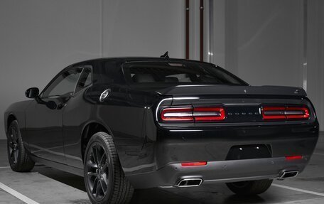 Dodge Challenger III рестайлинг 2, 2023 год, 11 000 000 рублей, 6 фотография