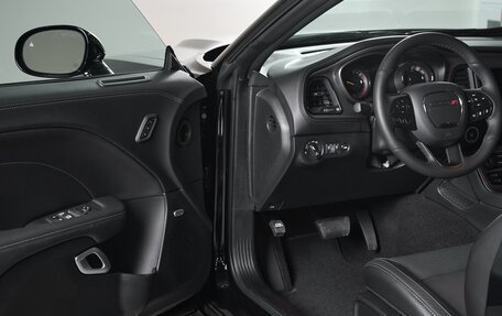 Dodge Challenger III рестайлинг 2, 2023 год, 11 000 000 рублей, 9 фотография