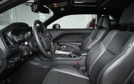 Dodge Challenger III рестайлинг 2, 2023 год, 11 000 000 рублей, 10 фотография