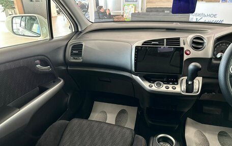 Honda Stream II, 2011 год, 1 449 000 рублей, 14 фотография