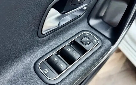 Mercedes-Benz A-Класс, 2021 год, 1 805 000 рублей, 10 фотография