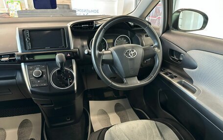Toyota Wish II, 2011 год, 1 549 000 рублей, 15 фотография