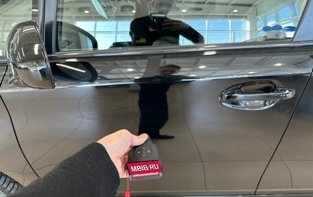 Toyota Wish II, 2011 год, 1 549 000 рублей, 22 фотография