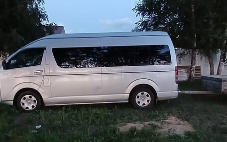 Toyota HiAce H200, 2006 год, 2 000 000 рублей, 1 фотография