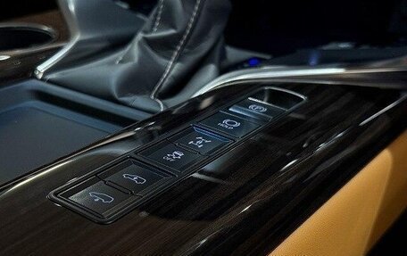 Lexus LX, 2025 год, 29 000 000 рублей, 18 фотография