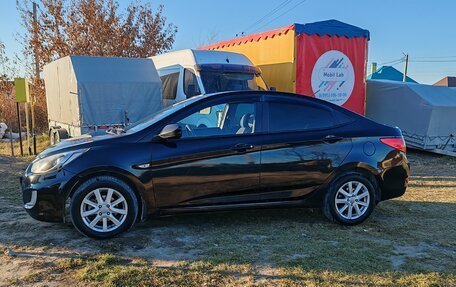 Hyundai Solaris II рестайлинг, 2012 год, 625 000 рублей, 3 фотография