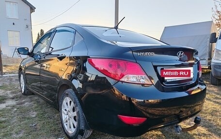 Hyundai Solaris II рестайлинг, 2012 год, 625 000 рублей, 4 фотография