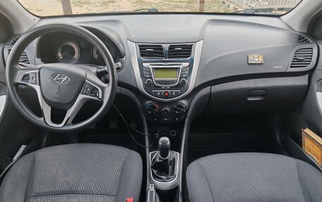 Hyundai Solaris II рестайлинг, 2012 год, 625 000 рублей, 7 фотография
