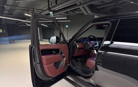 Land Rover Range Rover IV рестайлинг, 2022 год, 21 000 000 рублей, 10 фотография