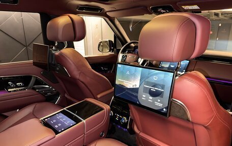 Land Rover Range Rover IV рестайлинг, 2022 год, 21 000 000 рублей, 32 фотография