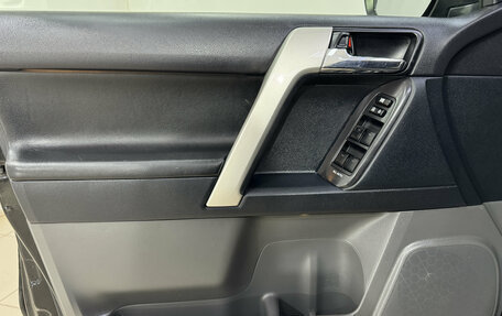 Toyota Land Cruiser Prado 150 рестайлинг 2, 2012 год, 3 000 000 рублей, 7 фотография