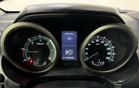 Toyota Land Cruiser Prado 150 рестайлинг 2, 2012 год, 3 000 000 рублей, 16 фотография