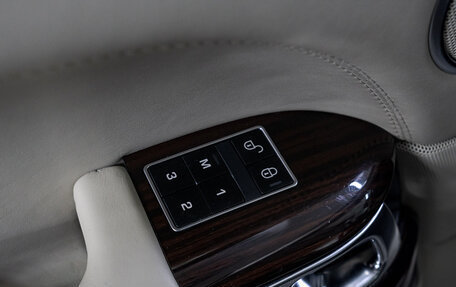 Land Rover Range Rover IV рестайлинг, 2013 год, 4 045 000 рублей, 15 фотография